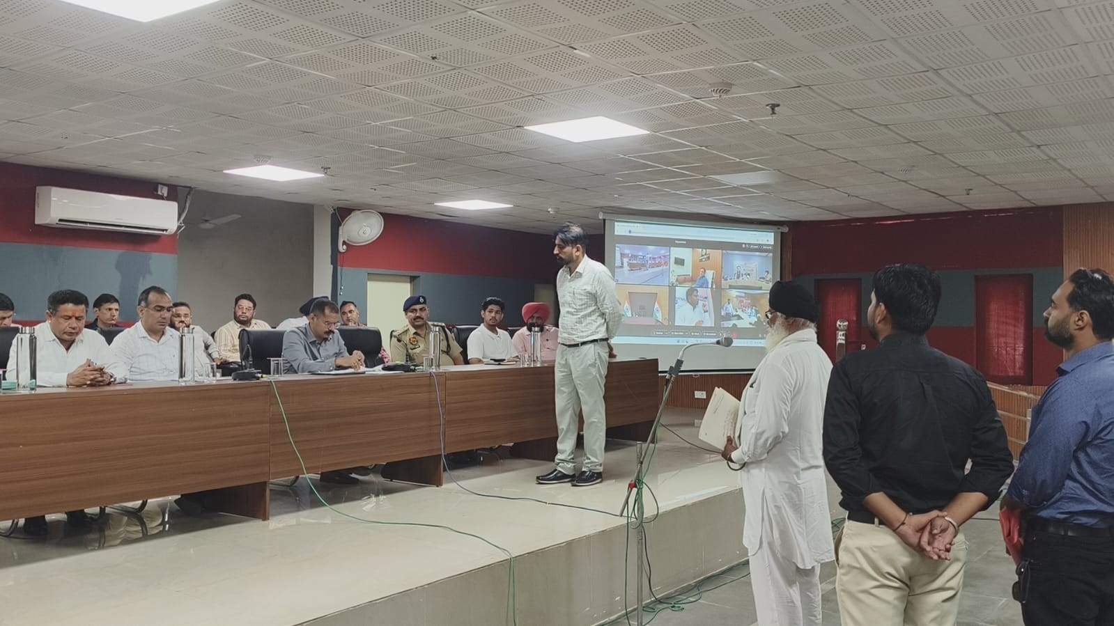 लोगों की हर प्रकार की समस्या का एक ही छत के नीचे हो रहा है समाधान:विश्राम कुमार मीणा से संबंधित हरियाणा सरकार की आधिकारिक तस्वीर