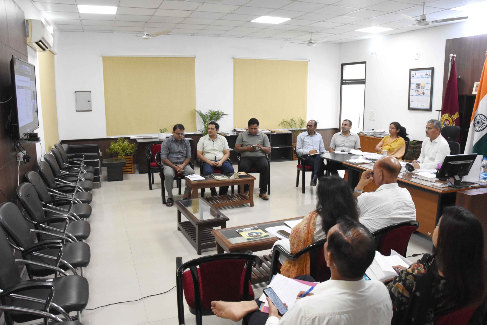 सेवा संकल्प अभियान को प्रभावी बनाने के लिए विभाग समय रहते पूरी करें तैयारियां : उपायुक्त महेंद्र पाल से संबंधित हरियाणा सरकार की आधिकारिक तस्वीर