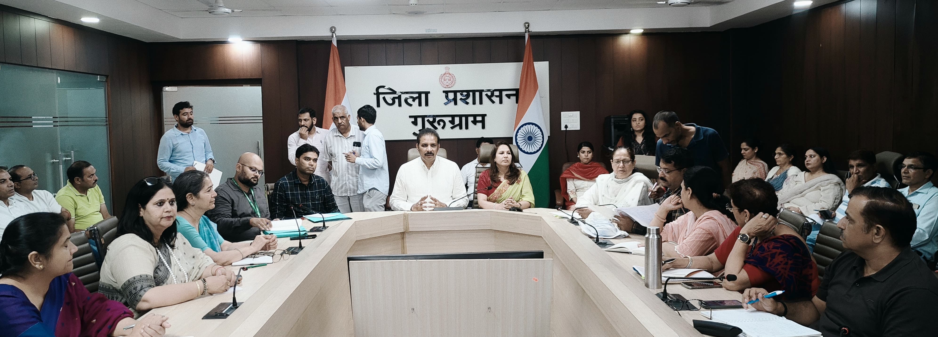 *यूपीएससी की परीक्षाओं की तैयारियों को लेकर सीईओ जिला परिषद सुमित कुमार ने संबंधित सेंटर सुपरवाइजर व ड्यूटी मजिस्ट्रेट के साथ बैठक कर दिए आवश्यक दिशा निर्देश* से संबंधित हरियाणा सरकार की आधिकारिक तस्वीर